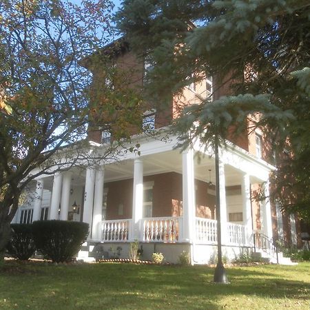 Inn At The Agora Lewiston Bagian luar foto