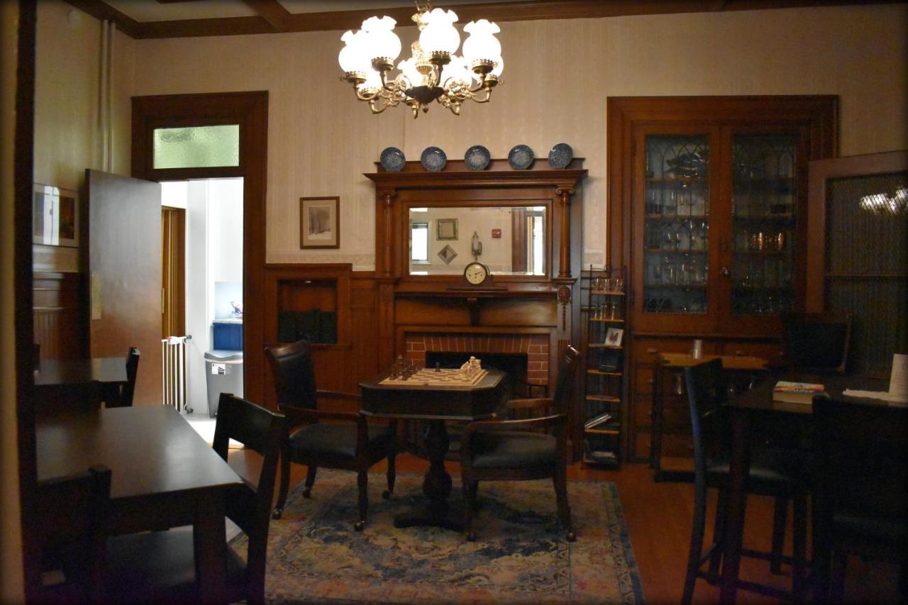 Inn At The Agora Lewiston Bagian luar foto