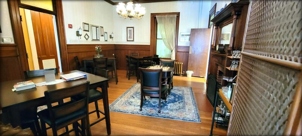 Inn At The Agora Lewiston Bagian luar foto