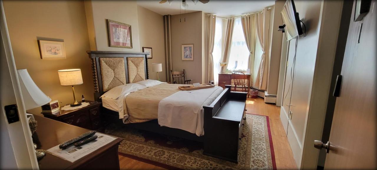 Inn At The Agora Lewiston Bagian luar foto
