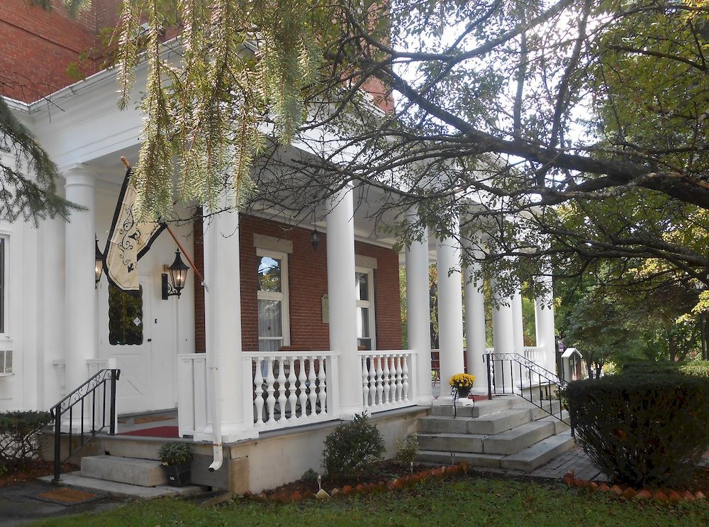 Inn At The Agora Lewiston Bagian luar foto