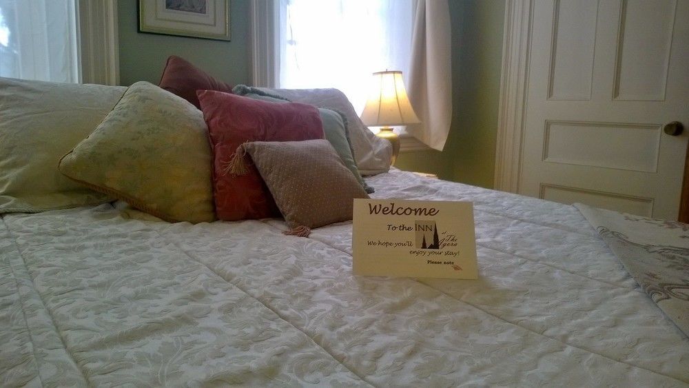 Inn At The Agora Lewiston Bagian luar foto